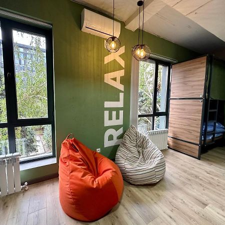 Izzzi Hostel Bişkek Dış mekan fotoğraf
