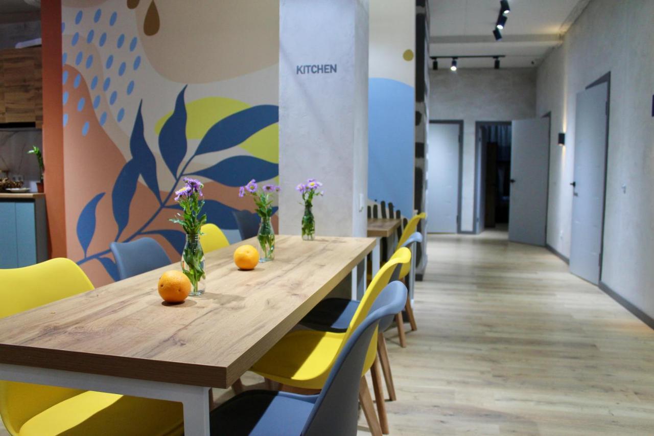 Izzzi Hostel Bişkek Dış mekan fotoğraf