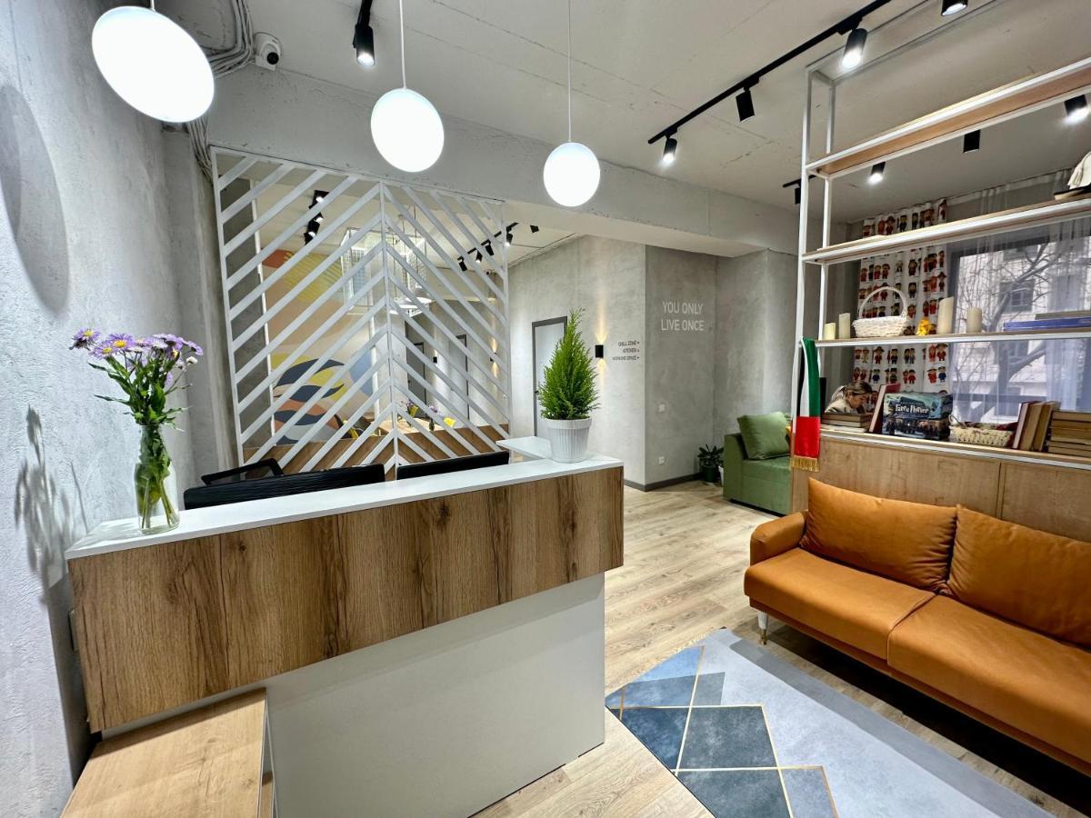 Izzzi Hostel Bişkek Dış mekan fotoğraf