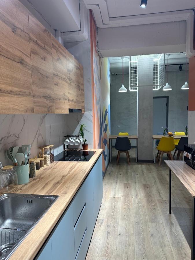 Izzzi Hostel Bişkek Dış mekan fotoğraf