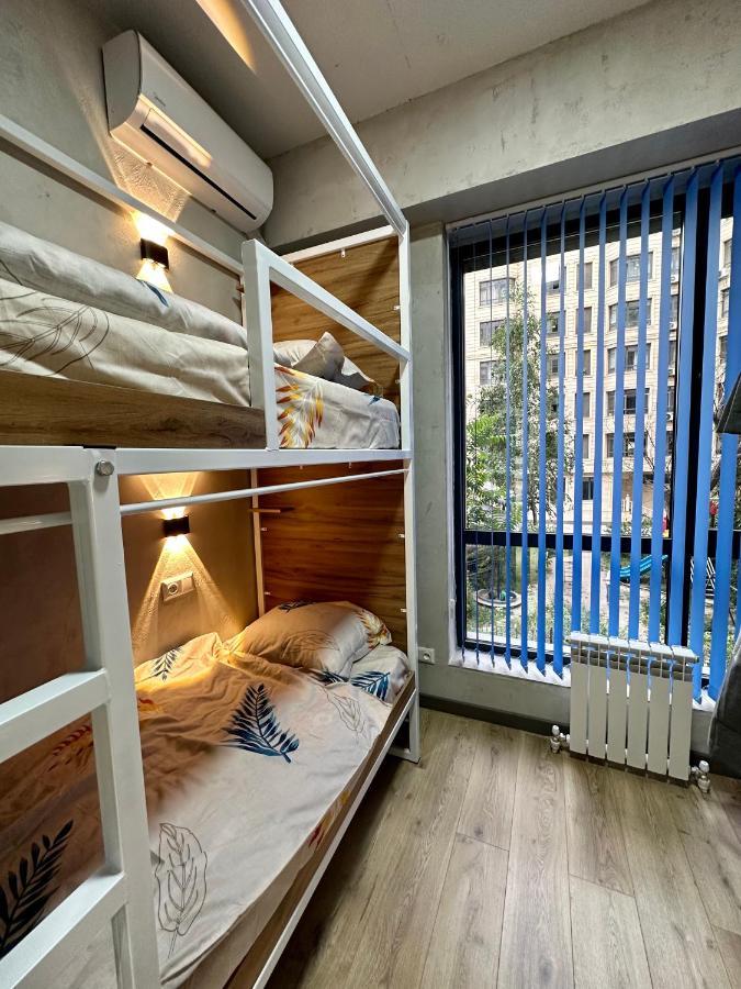 Izzzi Hostel Bişkek Dış mekan fotoğraf