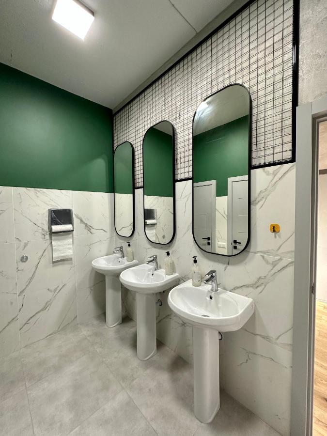 Izzzi Hostel Bişkek Dış mekan fotoğraf
